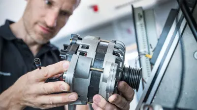 Wartung und Reparatur